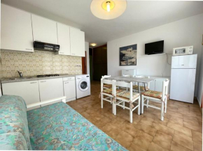 Flat for 5 with shared pool 180m from the beach Porto Santa Margherita
